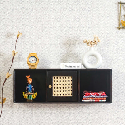 Wall shelves