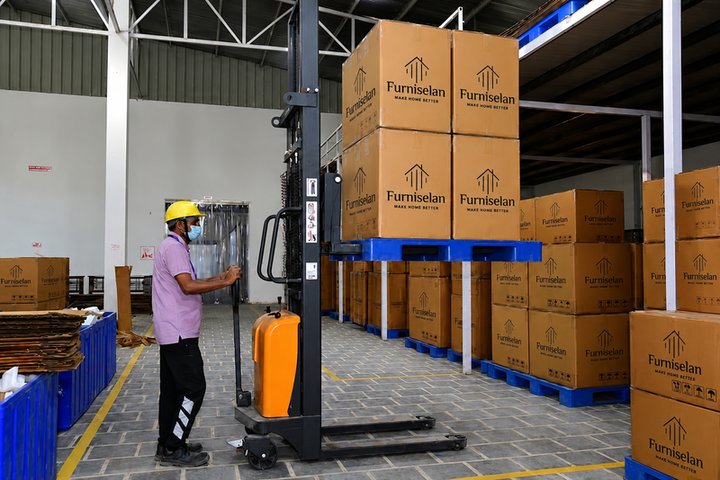 Warehouses & Supply Chain
