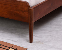 Wellington Solid Wood Queen Size Bed - Queen Size Bed - Furniselan