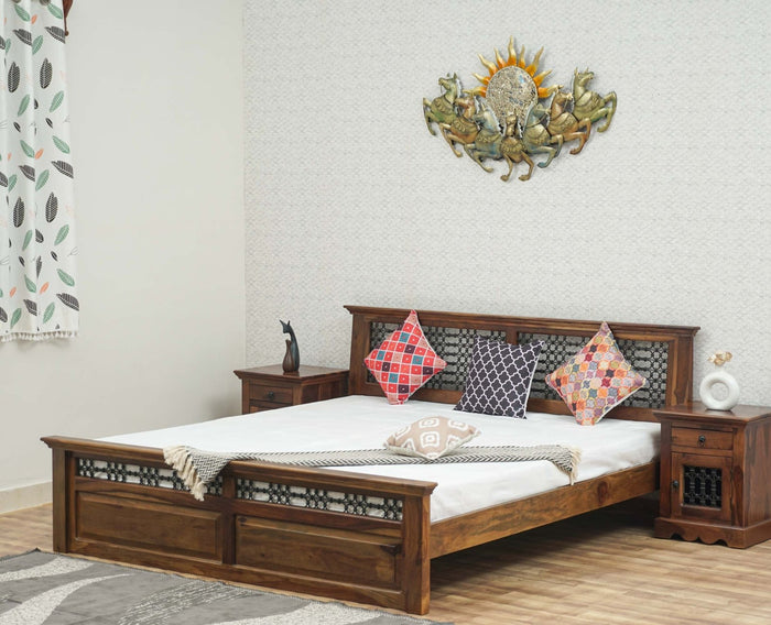 Sweden Solid Wood King Size Bed Furniselan