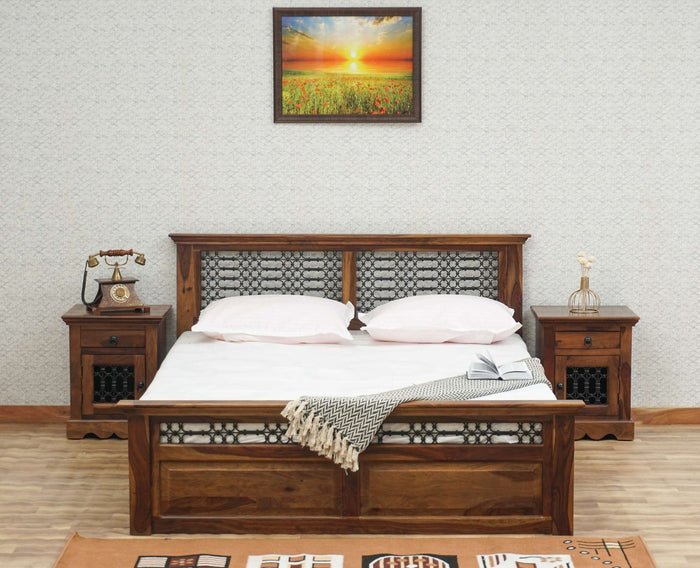 Sweden Solid Wood Queen Size Bed Furniselan