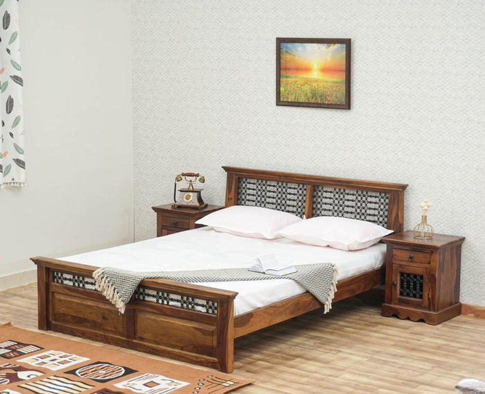 Sweden Solid Wood Queen Size Bed Furniselan